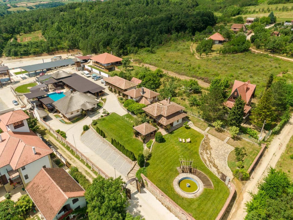 Woodland Resort Крагуевац Экстерьер фото