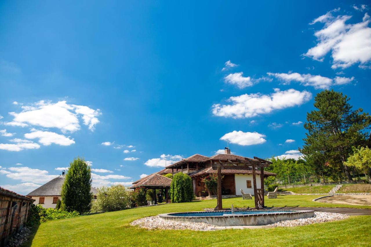 Woodland Resort Крагуевац Экстерьер фото