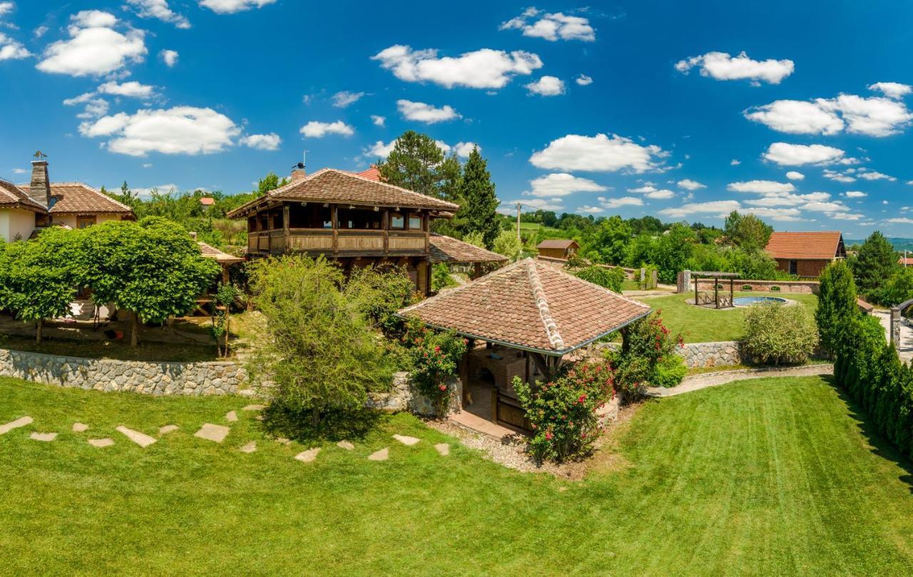 Woodland Resort Крагуевац Экстерьер фото